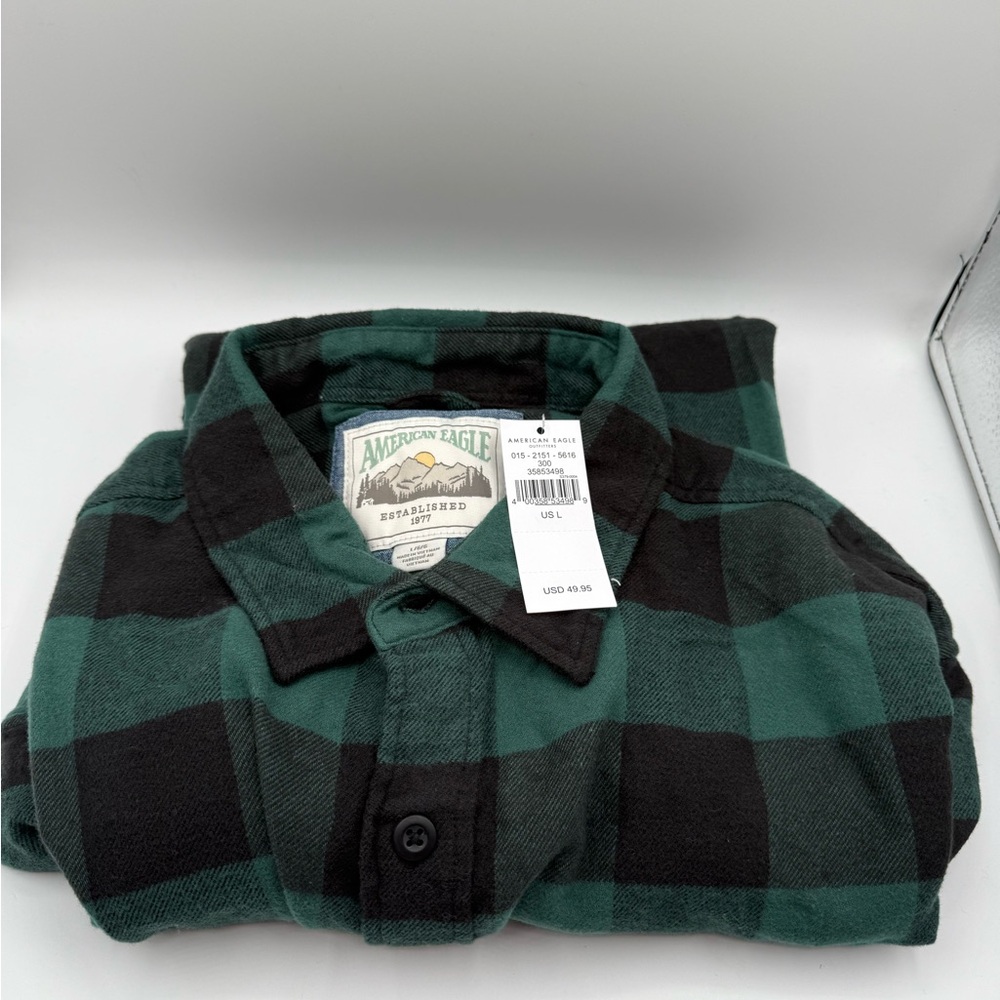 American Eagle Outfitters Green and Black Super Soft Flannel New With Tags!!